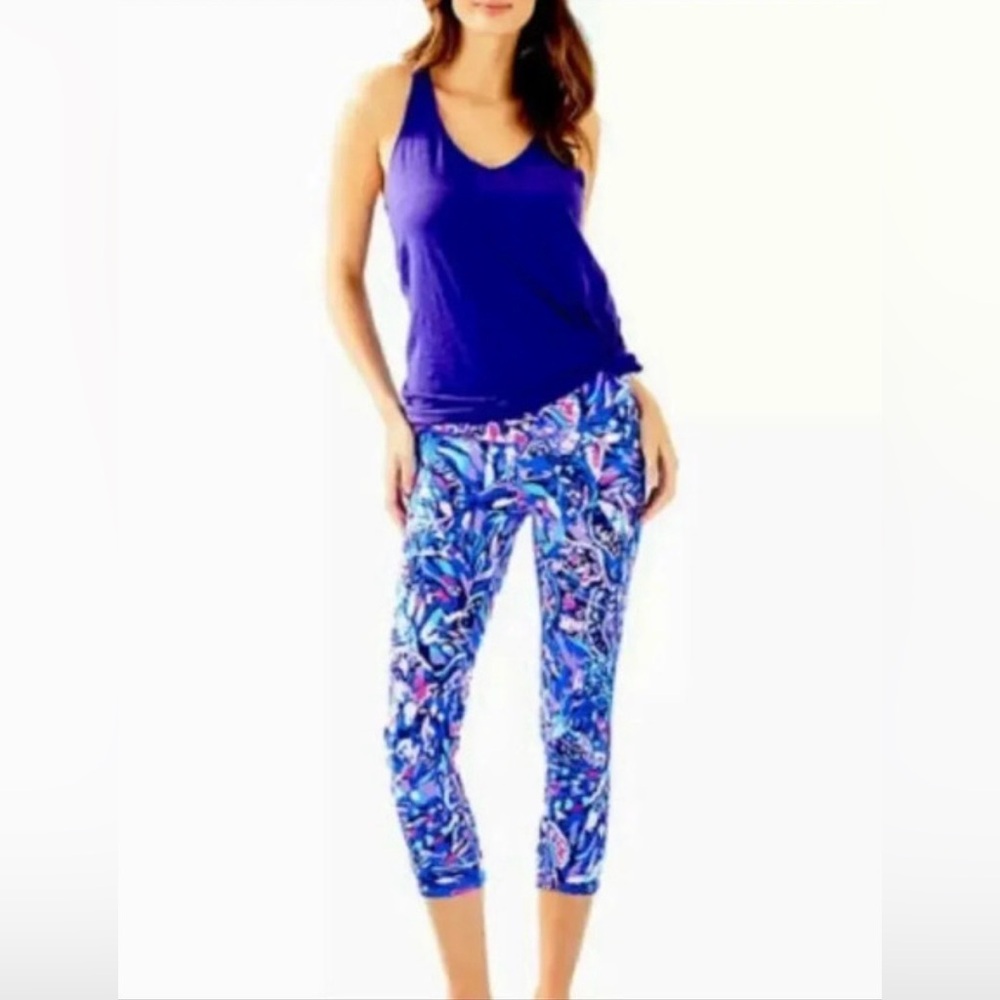 Lilly Pulitzer UPF 50+ Luxletic Weekender Crop Leggings
Size Medium